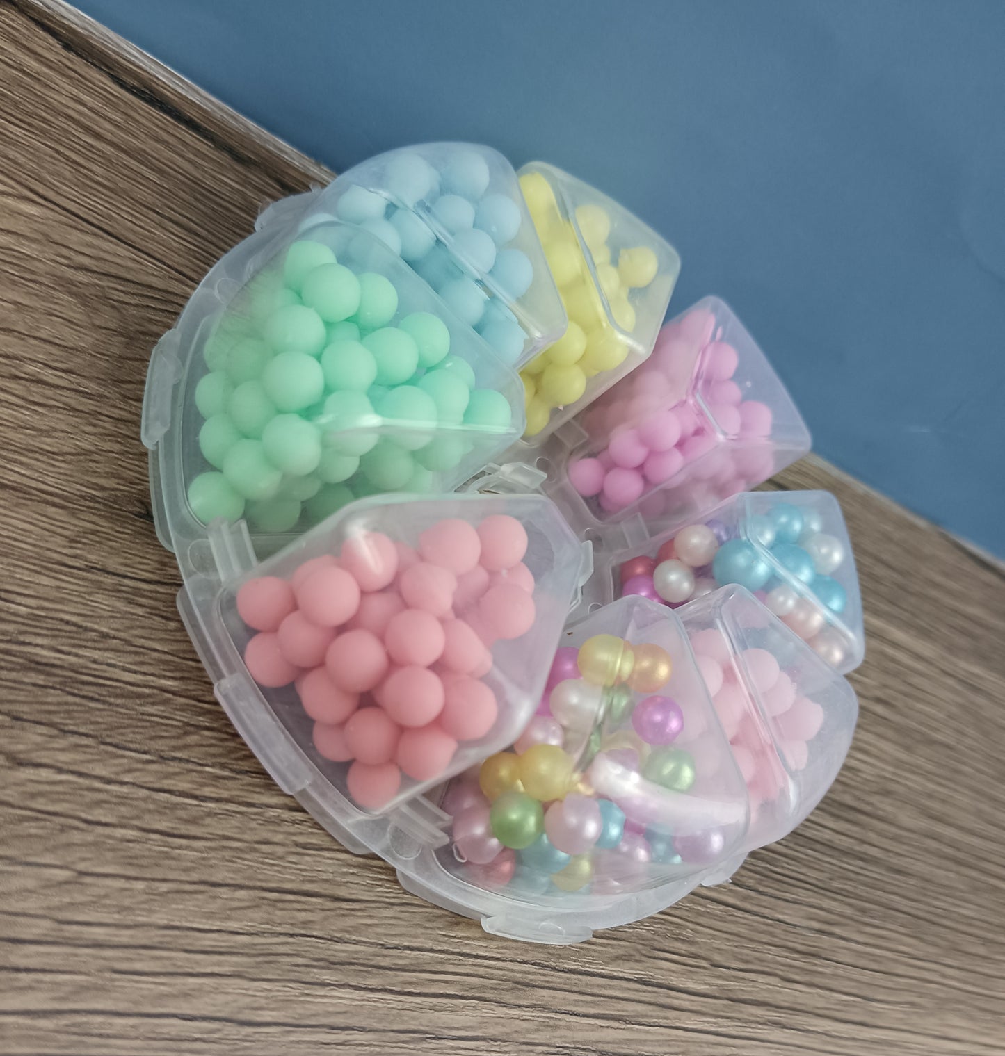 KEKEMEOW Beads for handicraft work Children's diy materials eight compartments round boxed soft ceramic sugar beads colorful jewelry hairpin accessories