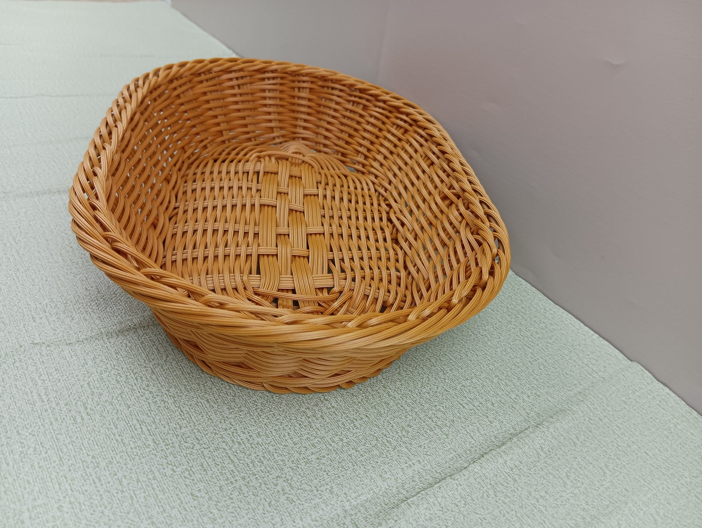 Quexlyn Bread baskets for domestic use rattan-like fruit basket rattan fruit basket supermarket snacks storage basket woven bread fruits and vegetables display display frame