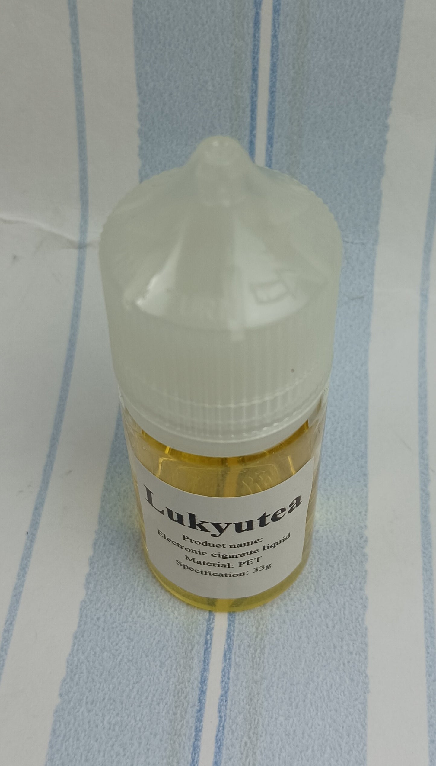 Lukyutea Electronic cigarette liquid (e-liquid) comprised of propylene glycol General-purpose e-cigarette refill liquid unique flavor refreshing and non-irritating e-cigarette liquid