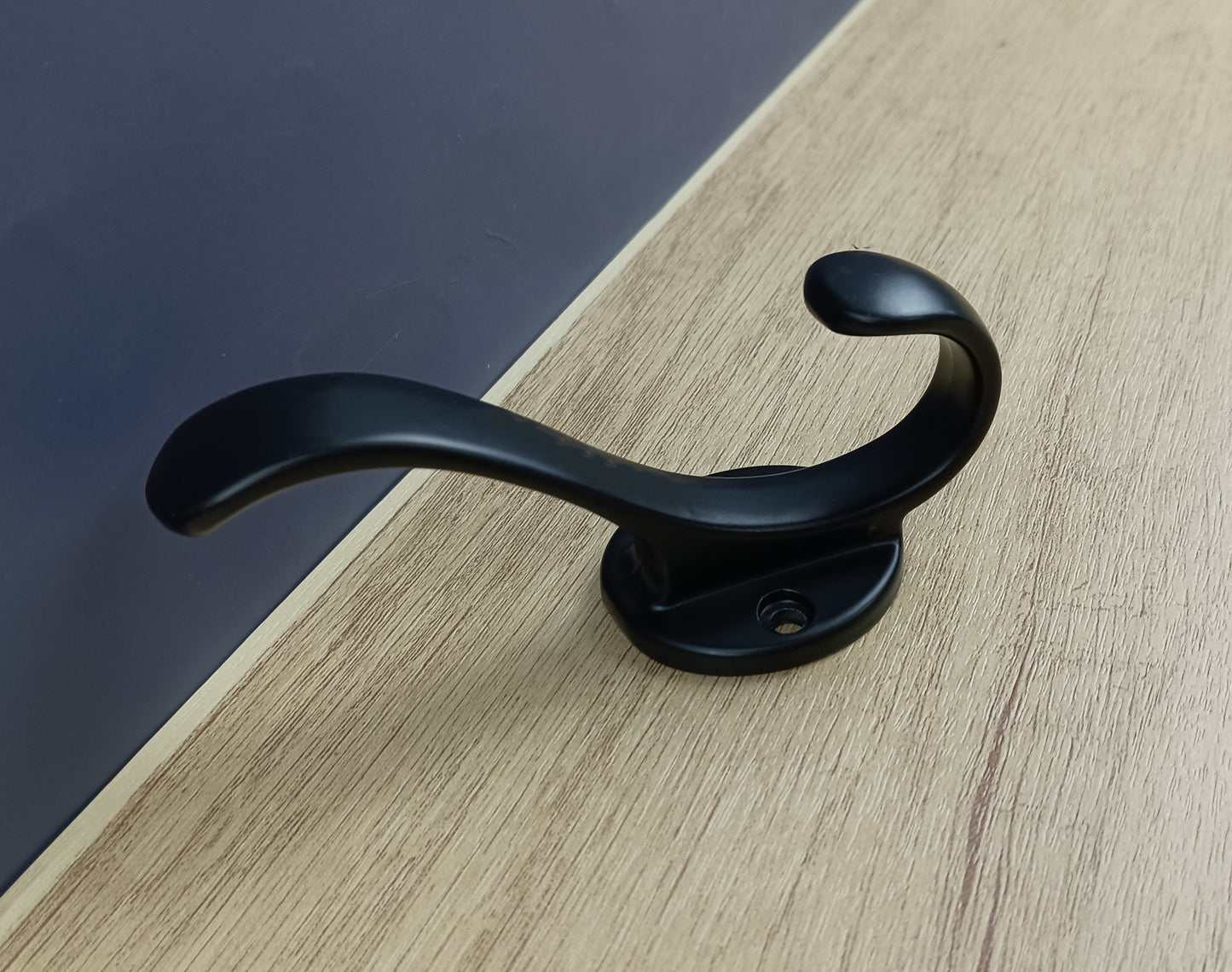 GWAAZXGZ Metal clothes hooks explosive universal metal clothes hooks single hook dormitory closet hooks without punching entryway hooks household