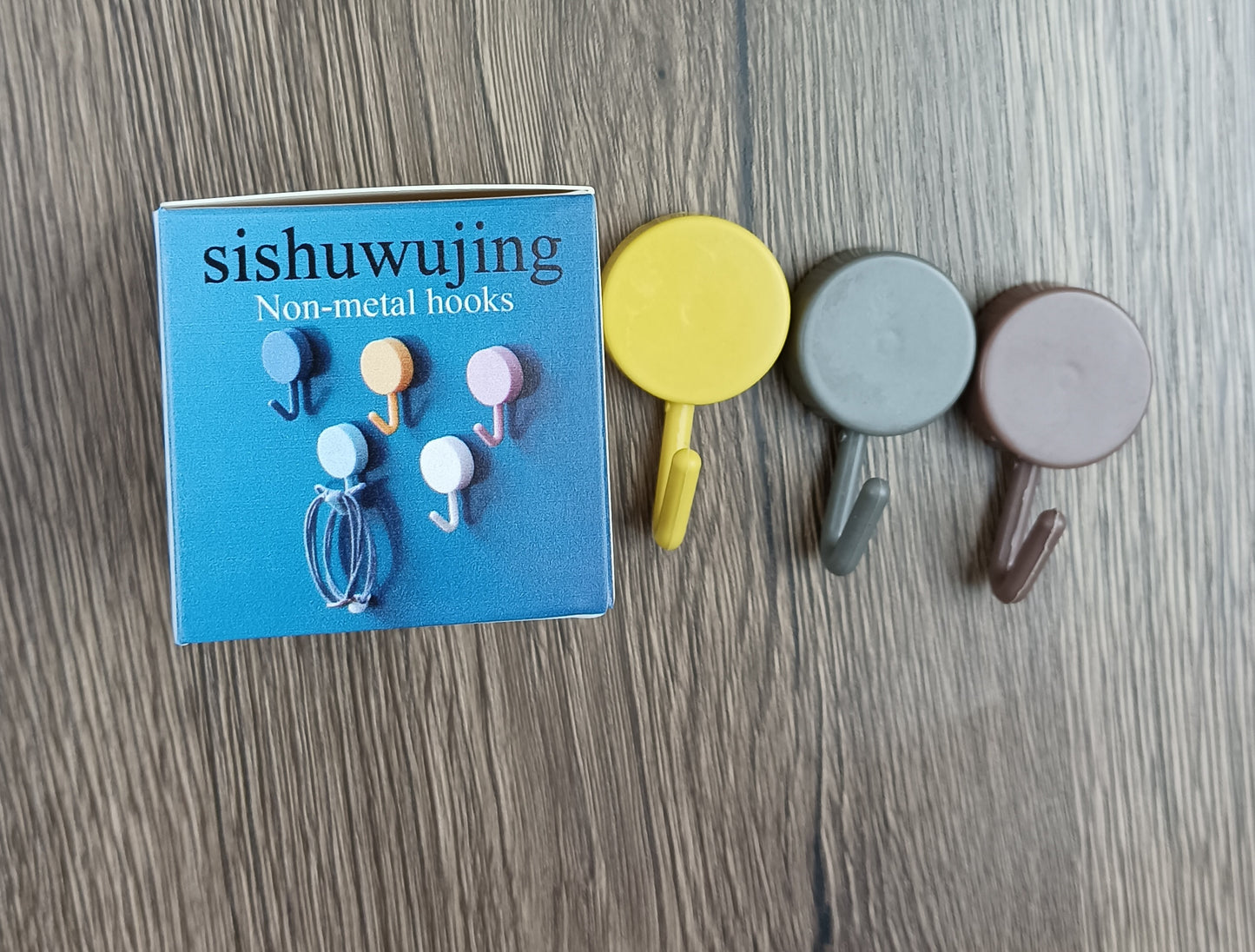 sishuwujing Non-metal fixtures comprising hooks, for hanging general household goods non-marking sticky hooks strong adhesive wall bathroom cute no-punch hooks sticking to the wall strong cute behind the door key dormitory